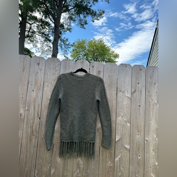 Green Knit Fringe Sweater size medium fall winter tassel cozy rayon wool spanner - Picture 8 of 12